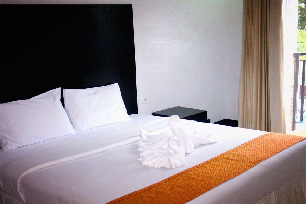 Noble House - 200 Meters Patong Beach Phuket Екстериор снимка