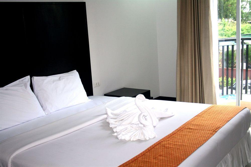 Noble House - 200 Meters Patong Beach Phuket Екстериор снимка